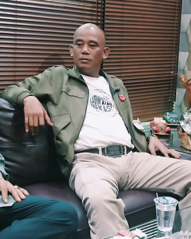
					H. Rahmat Gunasin ( H. Boksu) Ketua Umum LSM Triga Nusantara Indonesia ( LSM Trinsua)